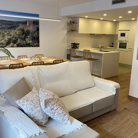 Apartamento Centrico, Climatizado Y Totalmente Equipado De 3 Habitaciones Para 6-7 Personas 산타콜로마데파르네스 외부 사진