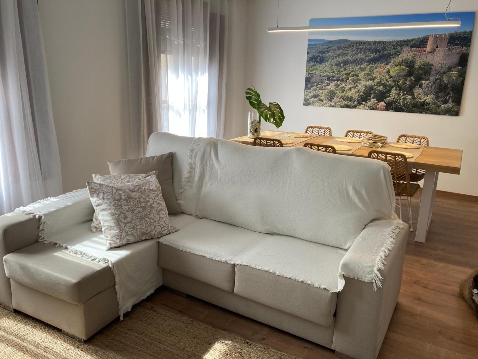 Apartamento Centrico, Climatizado Y Totalmente Equipado De 3 Habitaciones Para 6-7 Personas 산타콜로마데파르네스 외부 사진