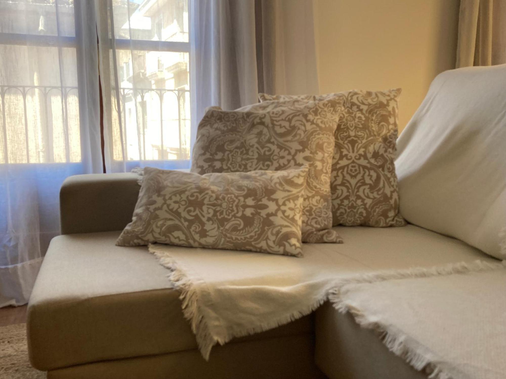 Apartamento Centrico, Climatizado Y Totalmente Equipado De 3 Habitaciones Para 6-7 Personas 산타콜로마데파르네스 외부 사진