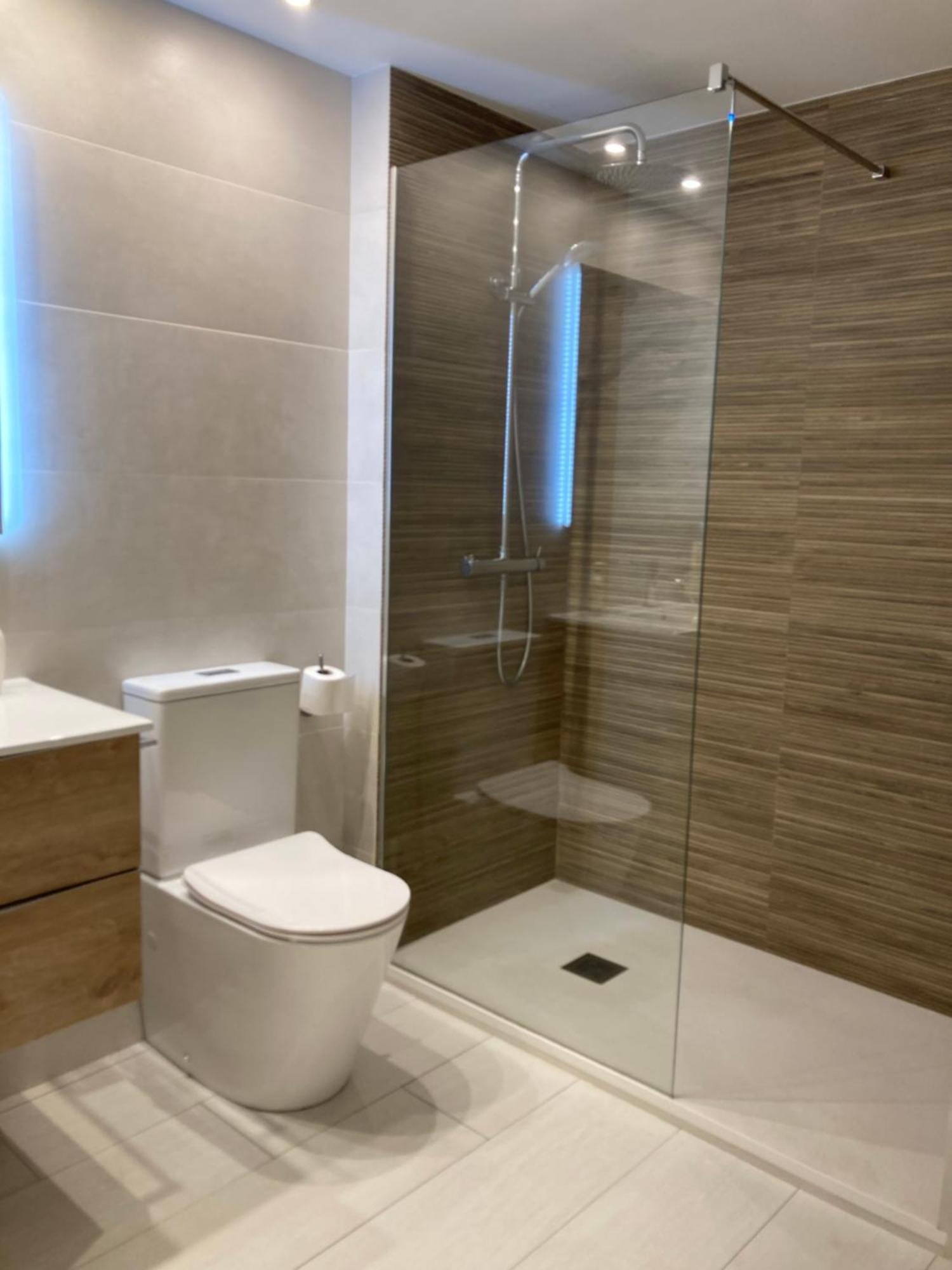 Apartamento Centrico, Climatizado Y Totalmente Equipado De 3 Habitaciones Para 6-7 Personas 산타콜로마데파르네스 외부 사진