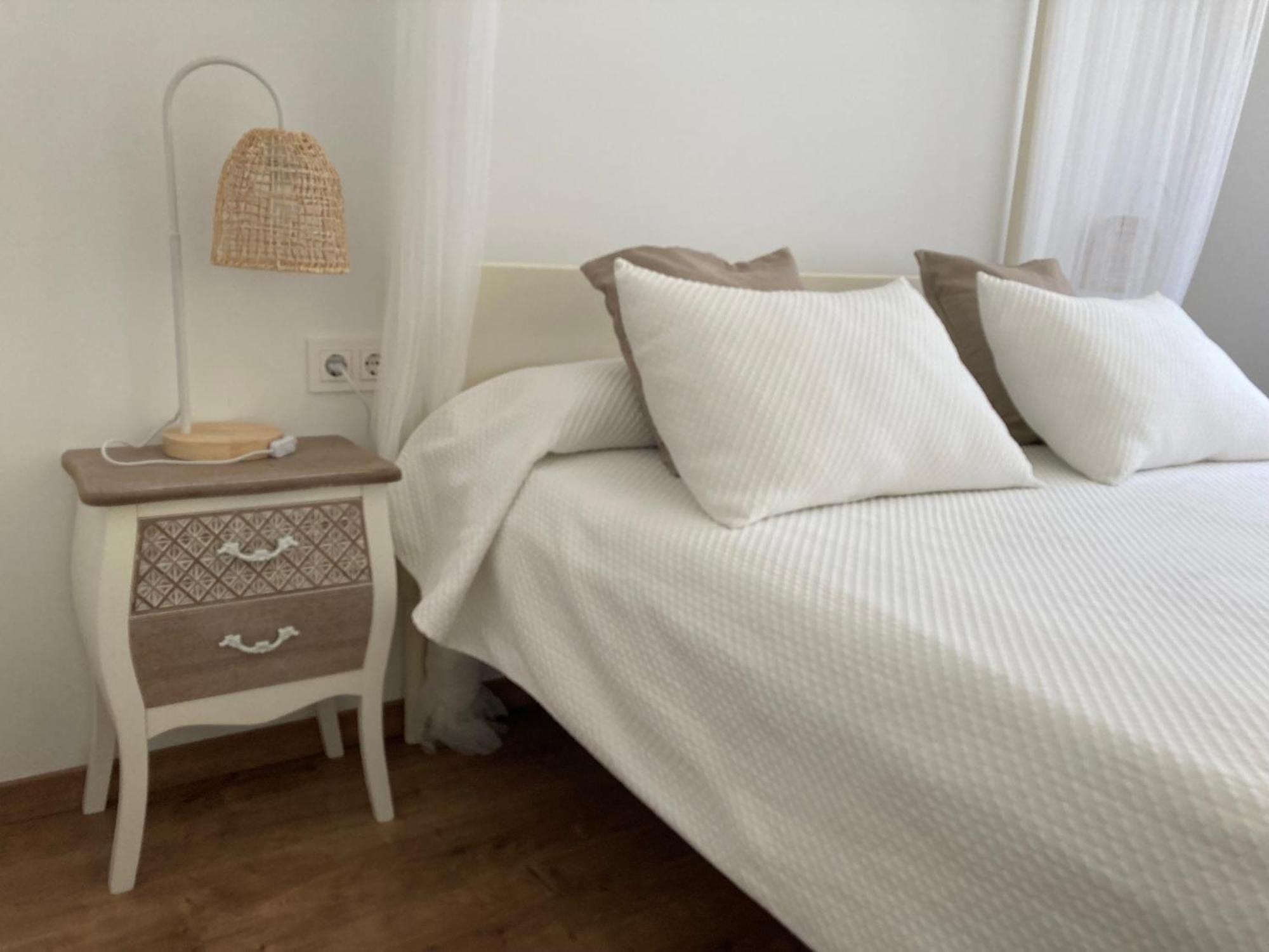 Apartamento Centrico, Climatizado Y Totalmente Equipado De 3 Habitaciones Para 6-7 Personas 산타콜로마데파르네스 외부 사진